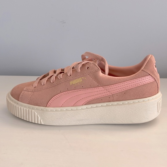 Puma Suede Platform Women’s Sneakers - Picture 1 of 6